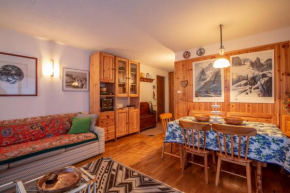 ALTIDO Family Apt for 6, near Ski Lifts, in Courmayeur Courmayeur